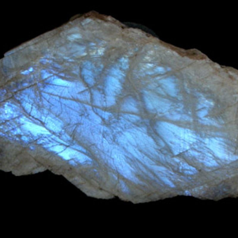 Raw Moonstone metaphysical properties, meanings, uses, benefits, healing energies, chakras